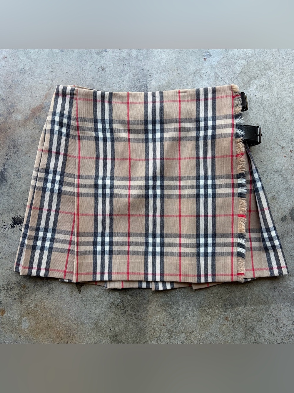 Burberry London Nova Check mini skirt leather buckle straps Kilt Style